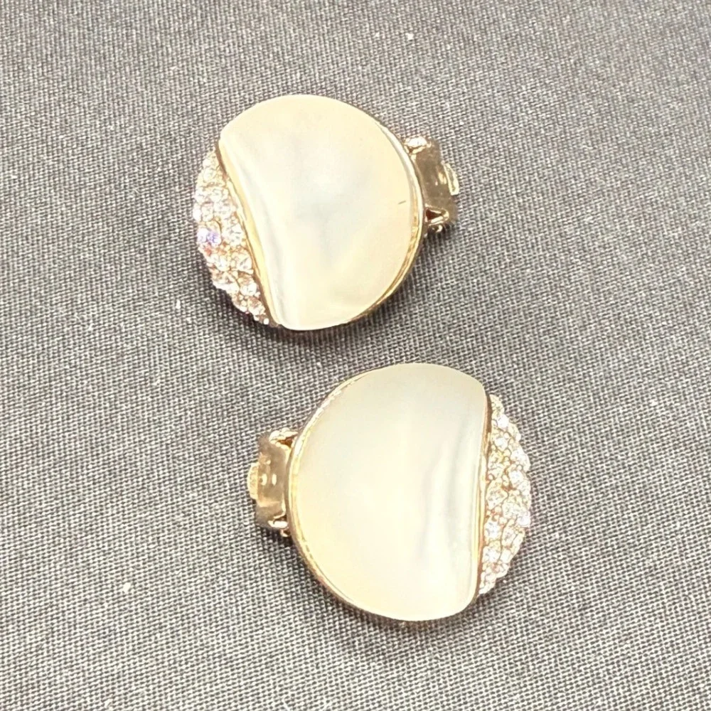 T Tahari Gold Tone Mother of Pearl Pave Crystal Round Clip On Earrings